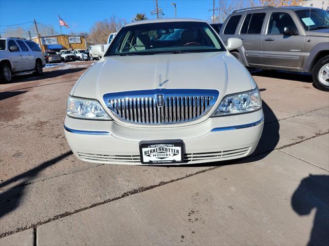 used 2006 Lincoln Town Car car, priced at $8,200