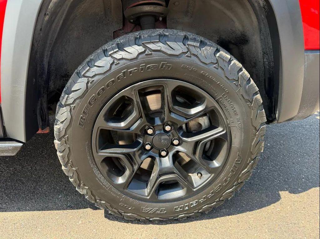 used 2019 Jeep Cherokee car, priced at $18,000