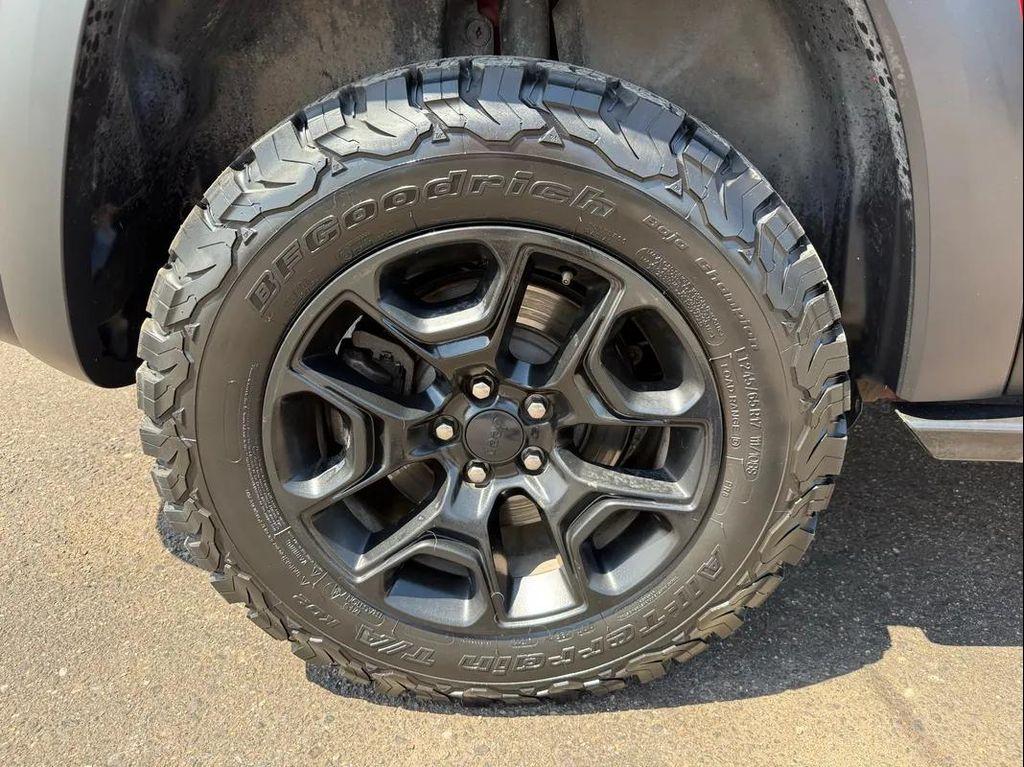 used 2019 Jeep Cherokee car, priced at $18,000