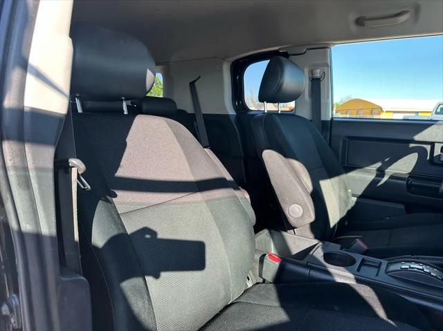used 2007 Toyota FJ Cruiser car, priced at $15,980