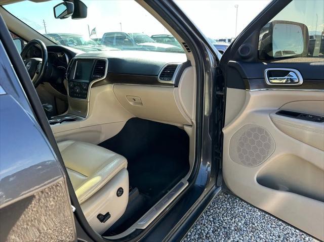 used 2015 Jeep Grand Cherokee car, priced at $12,995