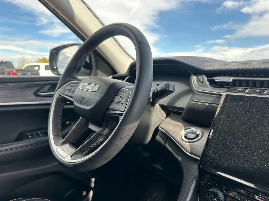 used 2023 Jeep Grand Cherokee car, priced at $27,980