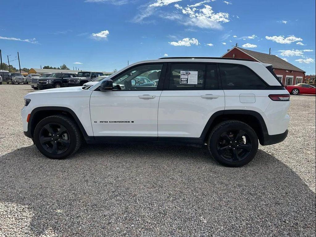 used 2023 Jeep Grand Cherokee car, priced at $27,980
