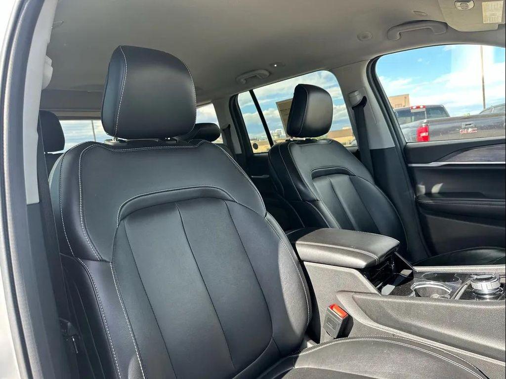 used 2023 Jeep Grand Cherokee car, priced at $27,980