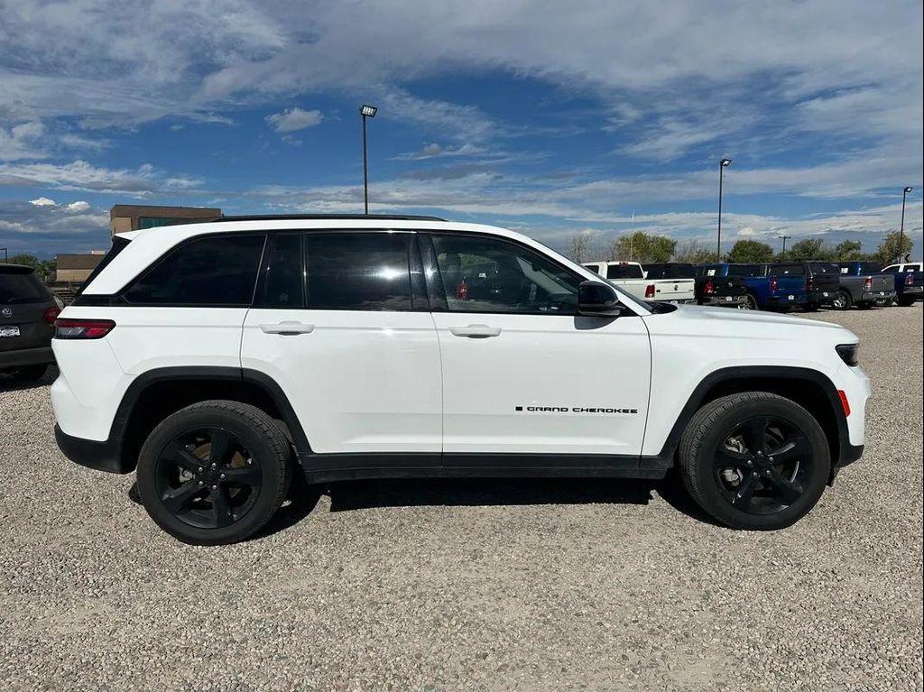used 2023 Jeep Grand Cherokee car, priced at $27,980