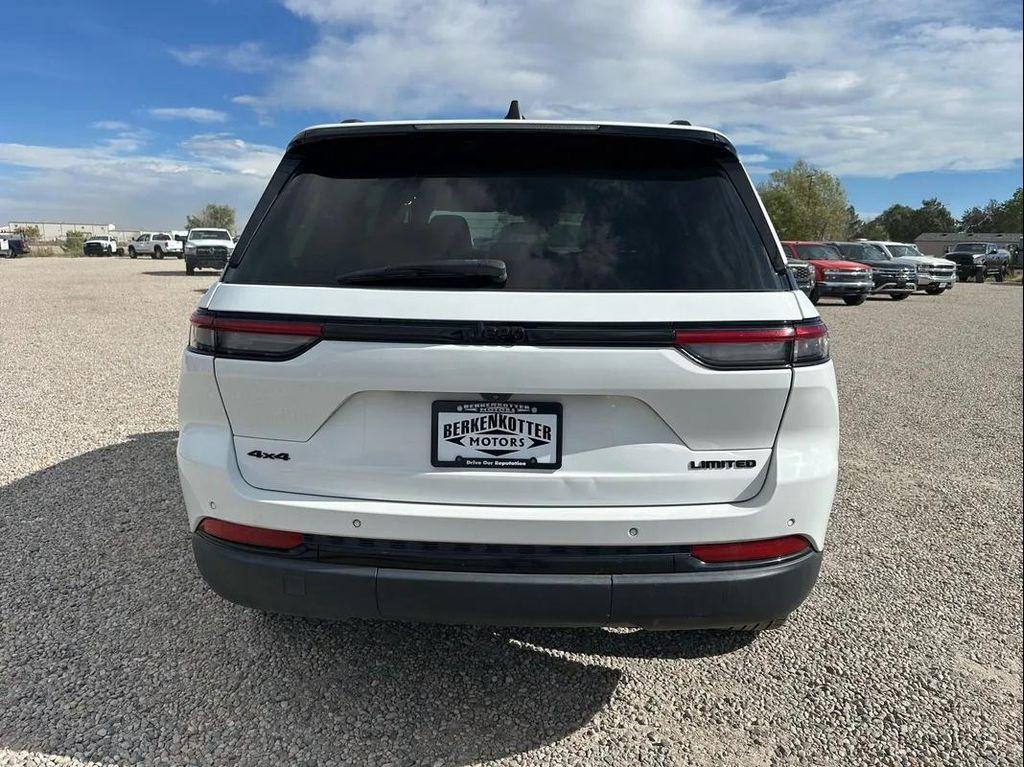 used 2023 Jeep Grand Cherokee car, priced at $27,980