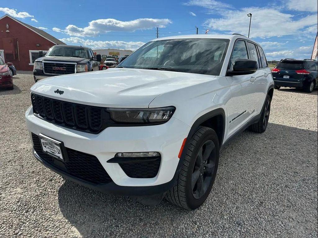 used 2023 Jeep Grand Cherokee car, priced at $27,980