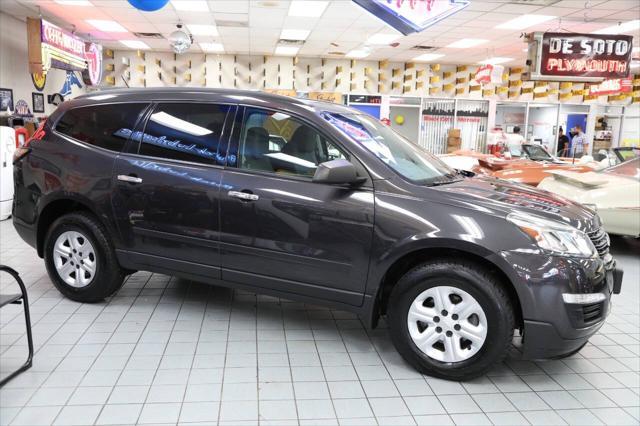 used 2015 Chevrolet Traverse car, priced at $12,896