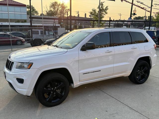 used 2015 Jeep Grand Cherokee car, priced at $17,896