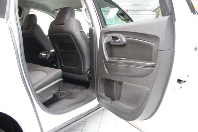 used 2010 Chevrolet Traverse car, priced at $9,996