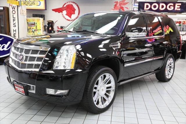 used 2009 Cadillac Escalade car, priced at $15,995