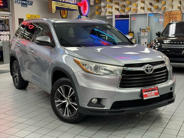 used 2016 Toyota Highlander car, priced at $21,896