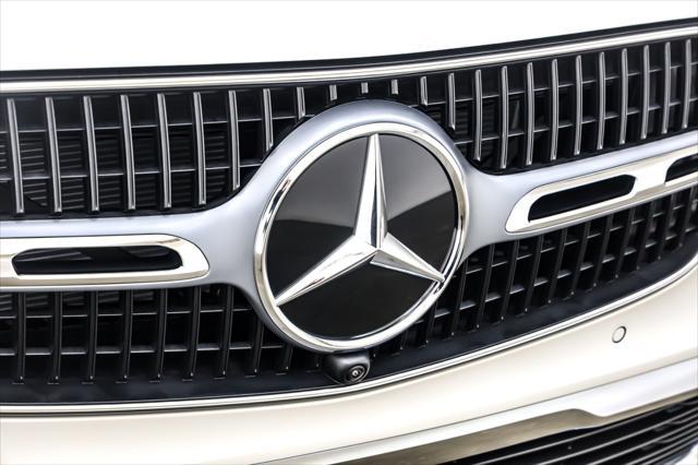new 2025 Mercedes-Benz GLC 300 car, priced at $55,275