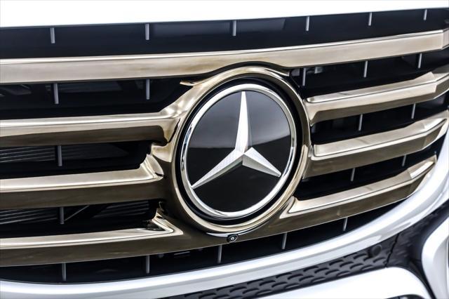 new 2025 Mercedes-Benz GLS 580 car, priced at $120,015
