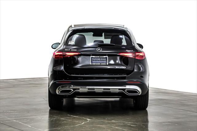 new 2025 Mercedes-Benz GLC 300 car, priced at $54,665