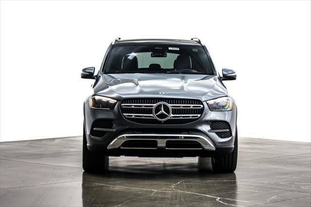 new 2025 Mercedes-Benz GLE 450 car, priced at $77,095