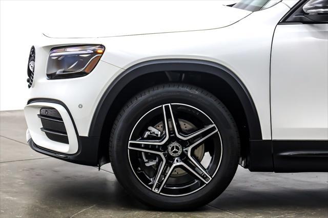 new 2025 Mercedes-Benz GLB 250 car, priced at $50,410