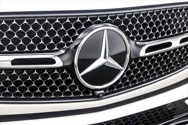 new 2025 Mercedes-Benz GLC 300 car, priced at $67,095