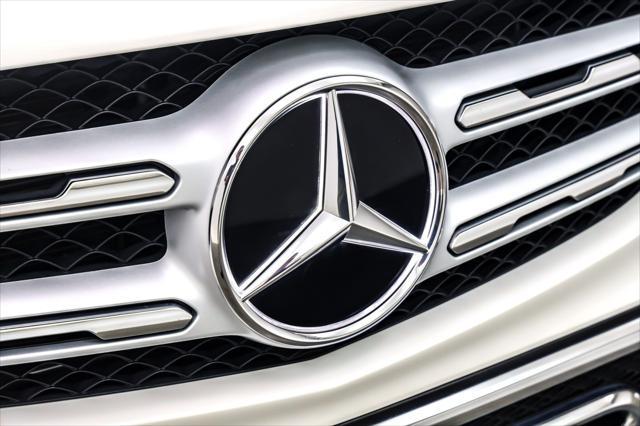 used 2020 Mercedes-Benz GLC 300 car, priced at $23,891