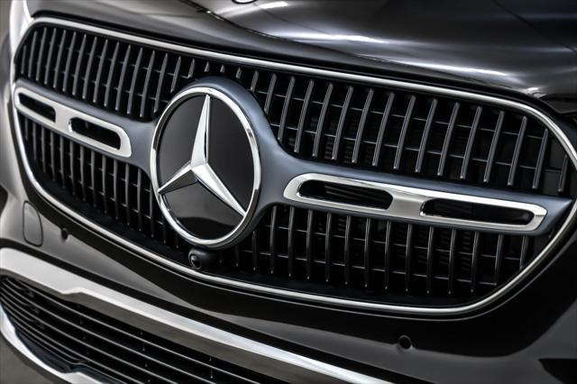 new 2025 Mercedes-Benz GLC 300 car, priced at $51,685