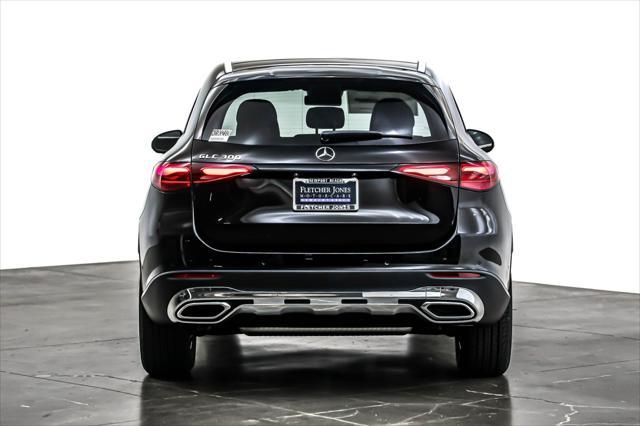 new 2025 Mercedes-Benz GLC 300 car, priced at $51,685