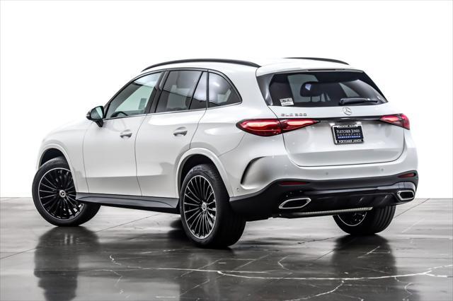 new 2025 Mercedes-Benz GLC 300 car, priced at $55,685