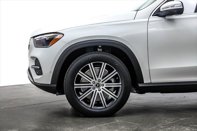 new 2025 Mercedes-Benz GLE 450 car, priced at $78,815