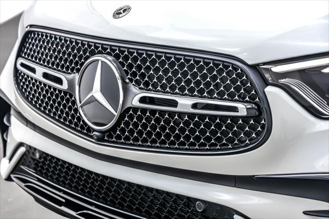 new 2025 Mercedes-Benz GLC 300 car, priced at $69,505