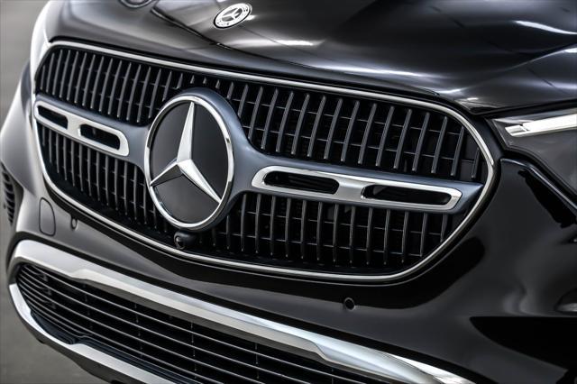 new 2025 Mercedes-Benz GLC 300 car, priced at $51,105