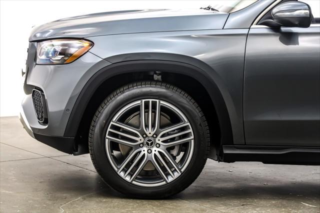 new 2025 Mercedes-Benz GLS 450 car, priced at $93,195