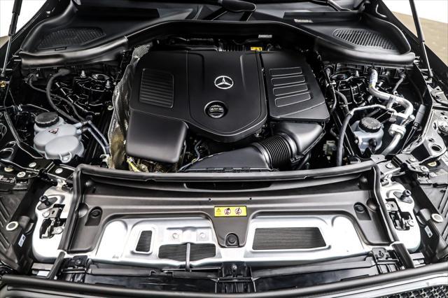 new 2025 Mercedes-Benz GLC 300 car, priced at $66,195
