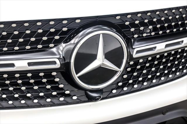 new 2024 Mercedes-Benz GLB 250 car, priced at $51,645