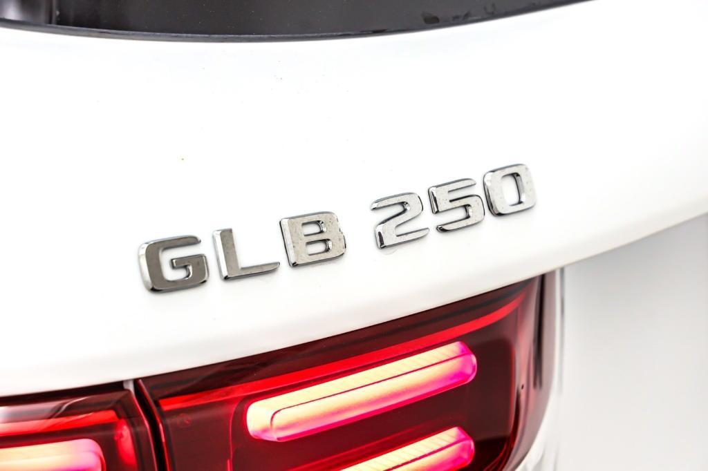 new 2024 Mercedes-Benz GLB 250 car, priced at $51,645