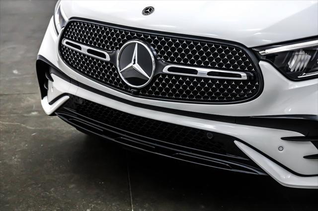 new 2025 Mercedes-Benz GLC 300 car, priced at $56,930