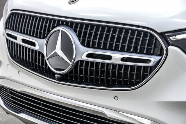 new 2025 Mercedes-Benz GLC 300 car, priced at $53,085
