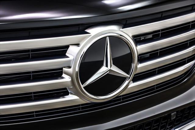 new 2024 Mercedes-Benz GLB 250 car, priced at $51,325