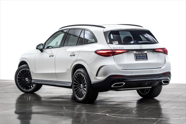 new 2025 Mercedes-Benz GLC 300 car, priced at $59,855