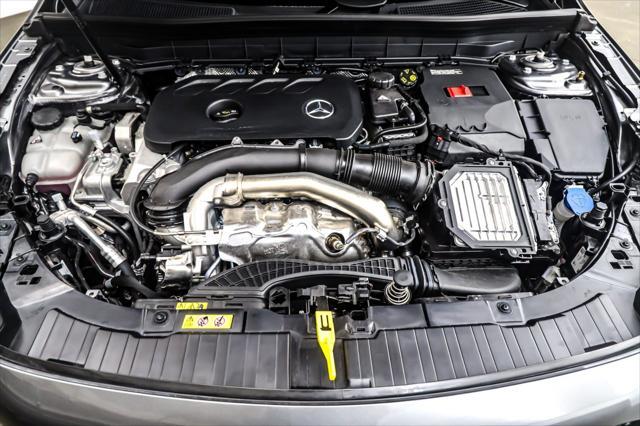 new 2025 Mercedes-Benz GLB 250 car, priced at $64,870