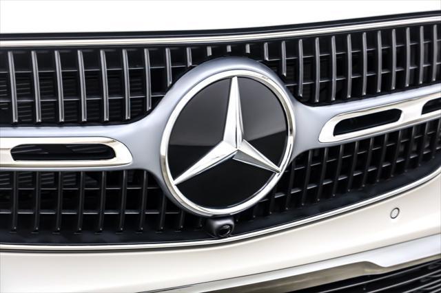 new 2025 Mercedes-Benz GLC 300 car, priced at $51,485