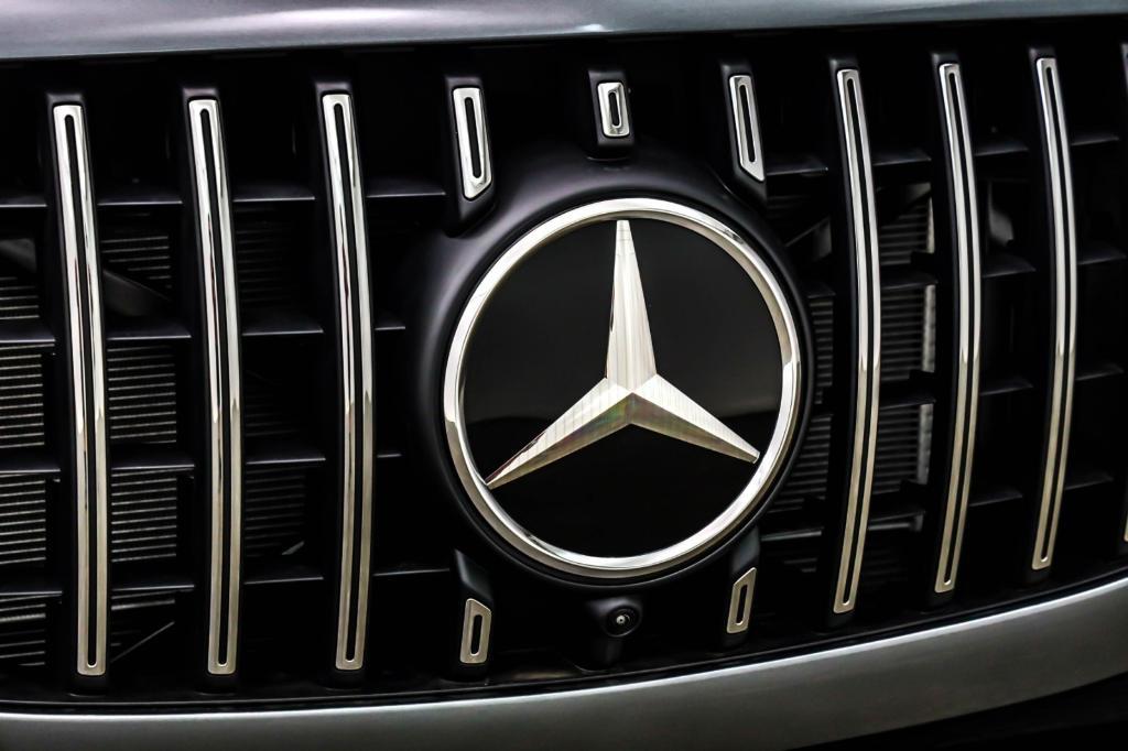 new 2024 Mercedes-Benz AMG GLS 63 car