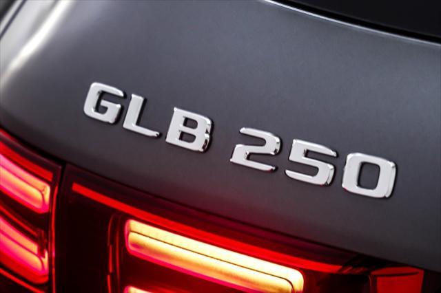 new 2024 Mercedes-Benz GLB 250 car, priced at $46,585