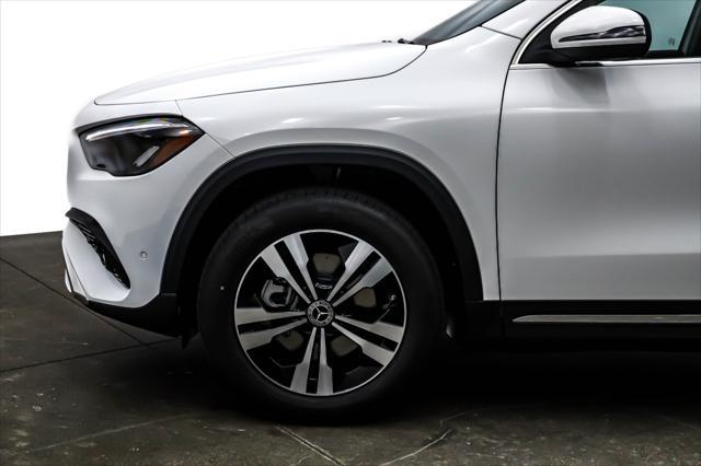 new 2025 Mercedes-Benz GLA 250 car, priced at $48,205