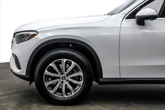 new 2025 Mercedes-Benz GLC 300 car, priced at $56,155