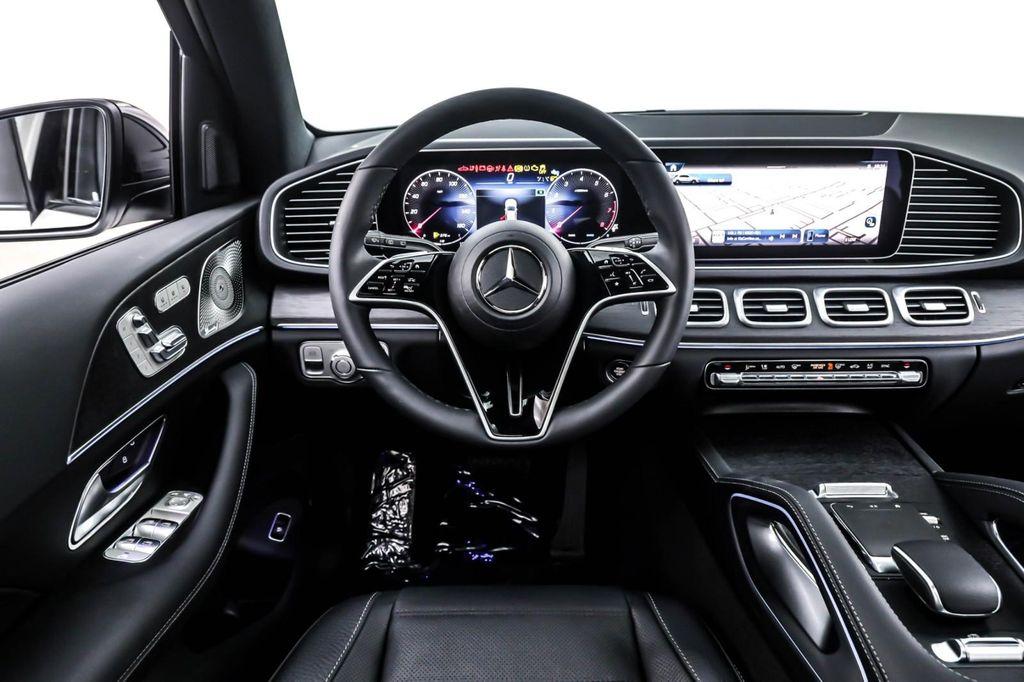 new 2025 Mercedes-Benz GLE 580 car, priced at $97,725