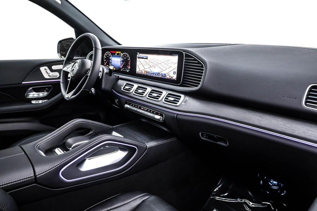 new 2025 Mercedes-Benz GLE 580 car, priced at $97,725