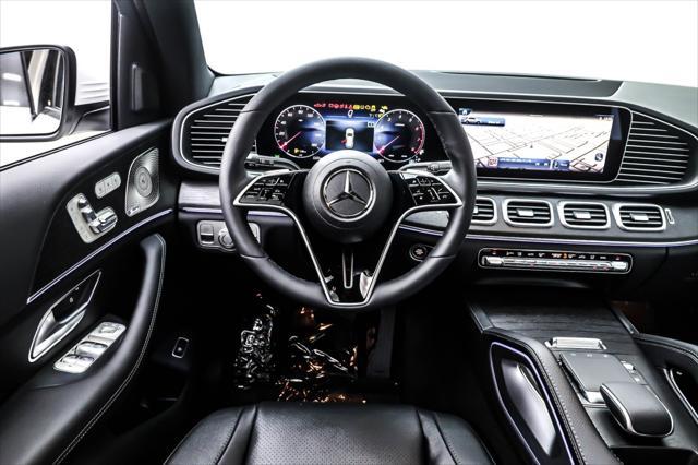 new 2025 Mercedes-Benz GLE 450 car, priced at $77,815