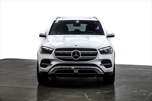 new 2025 Mercedes-Benz GLE 450 car, priced at $77,815