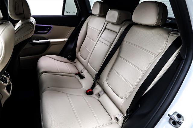 new 2025 Mercedes-Benz GLC 300 car, priced at $51,385
