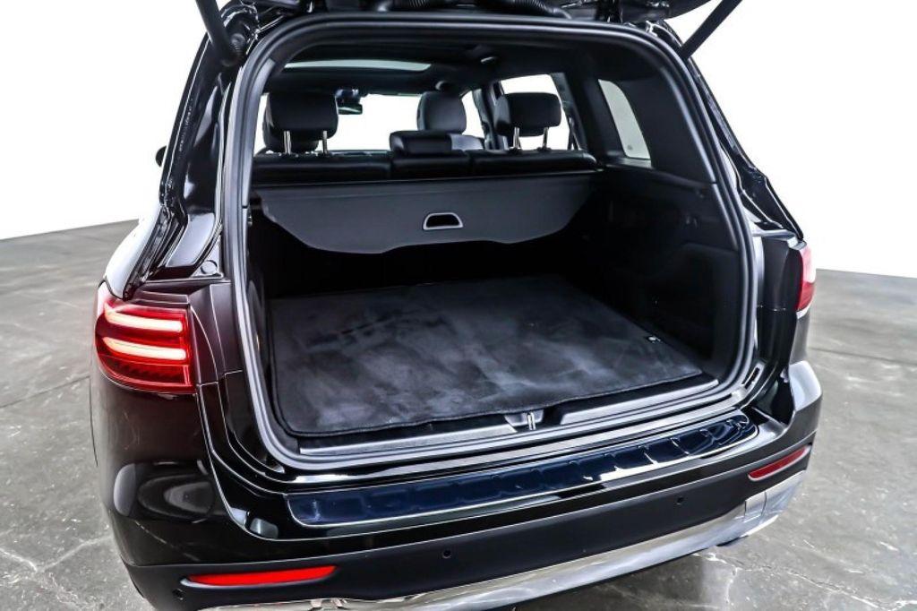 used 2025 Mercedes-Benz GLB 250 car, priced at $47,145