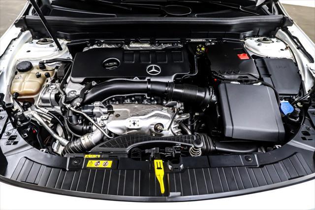 used 2020 Mercedes-Benz GLB 250 car, priced at $20,891